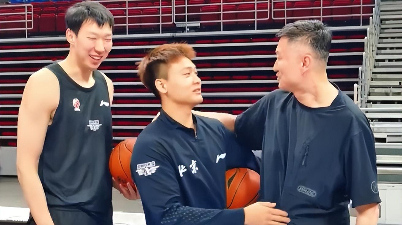 开云-大魔王18+8淘汰广东！崔永熙拖后腿,徐杰被打回原形,杜锋争冠梦碎